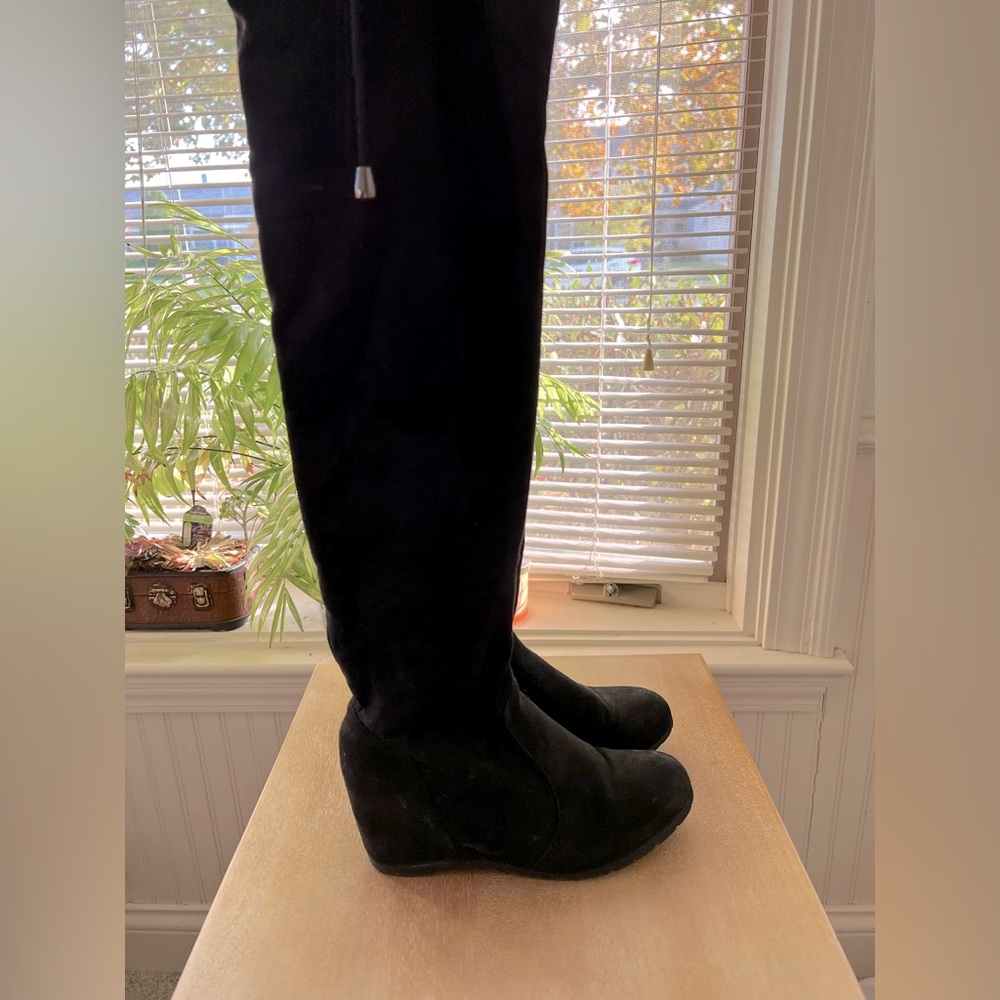 Thigh high suede black boots